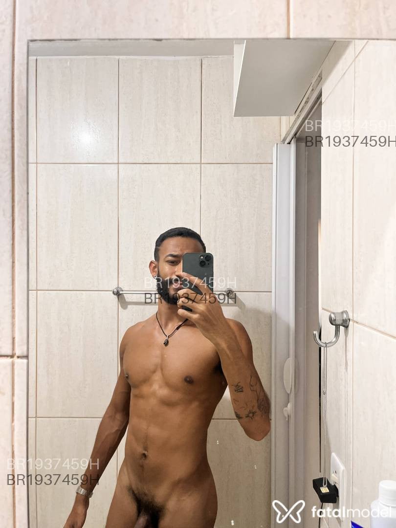 Acompanhante homem morena (o) de olhos pretos em São Paulo - Motta