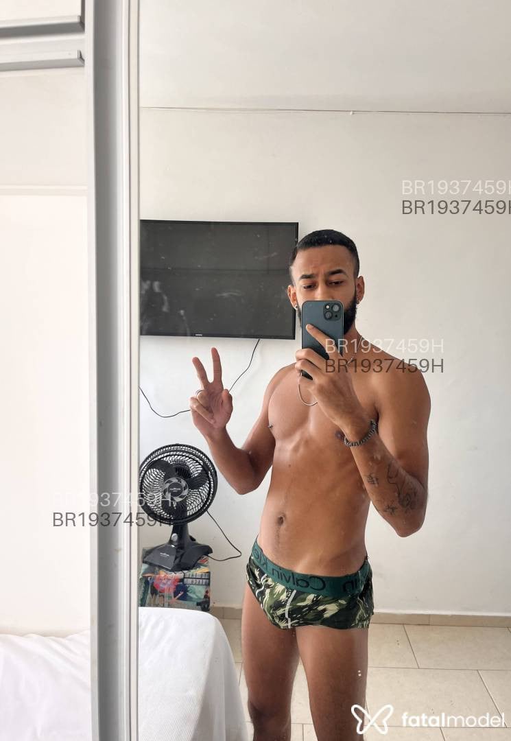 Acompanhante homem morena (o) de olhos pretos em São Paulo - Motta