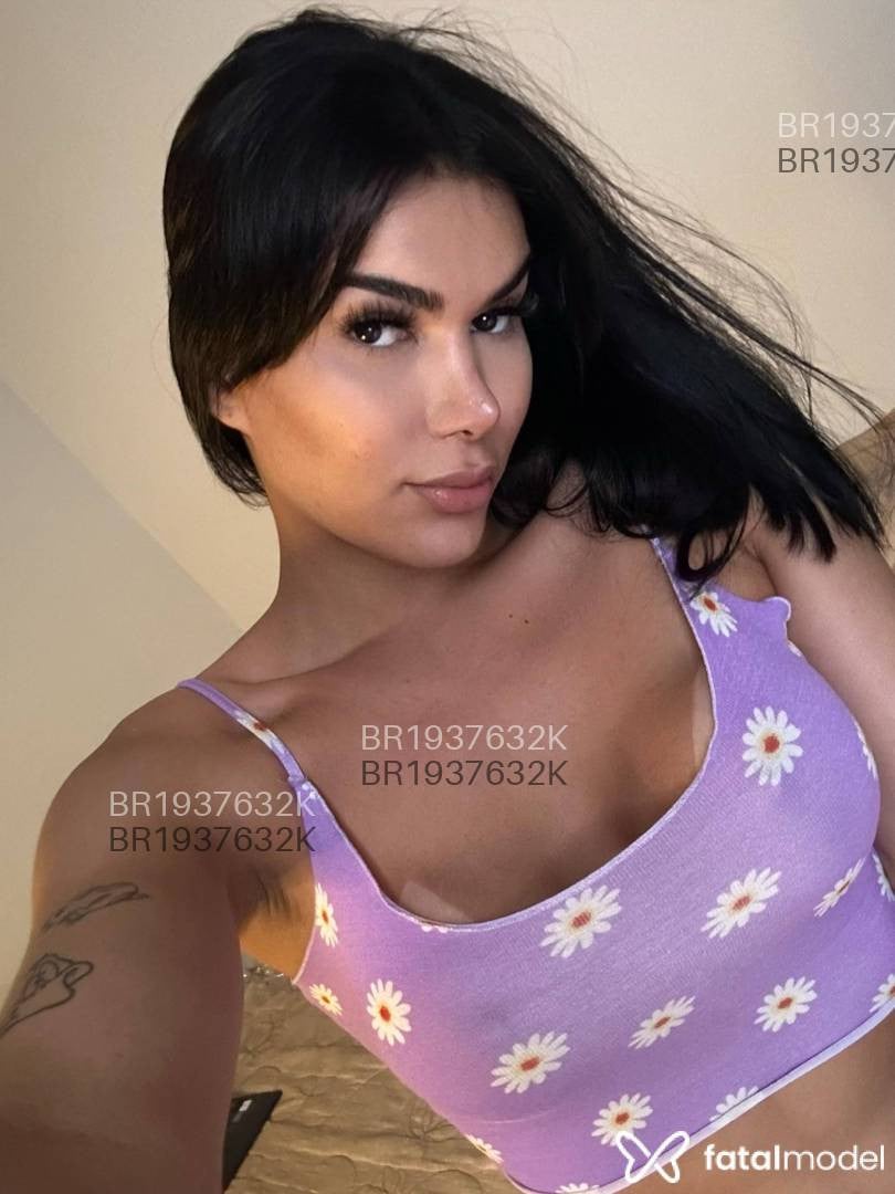 Acompanhante mulher trans morena (o) de olhos castanhos em Caldas Novas Acompanhante mulher trans morena (o) de olhos castanhos em Caldas Novas - Arielle Reis