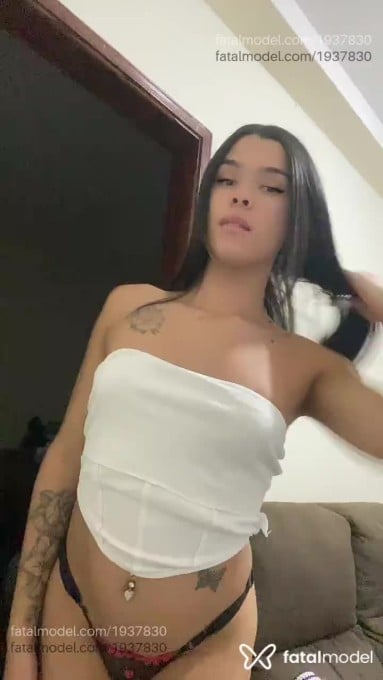 Acompanhante mulher trans com cabelo castanho de olhos pretos em Itapira Acompanhante mulher trans com cabelo castanho de olhos pretos em Itapira - Erica Ayshila