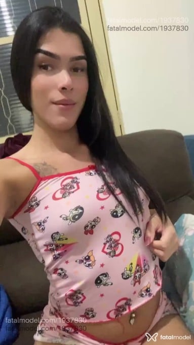Acompanhante mulher trans com cabelo castanho de olhos pretos em Itapira Acompanhante mulher trans com cabelo castanho de olhos pretos em Itapira - Erica Ayshila