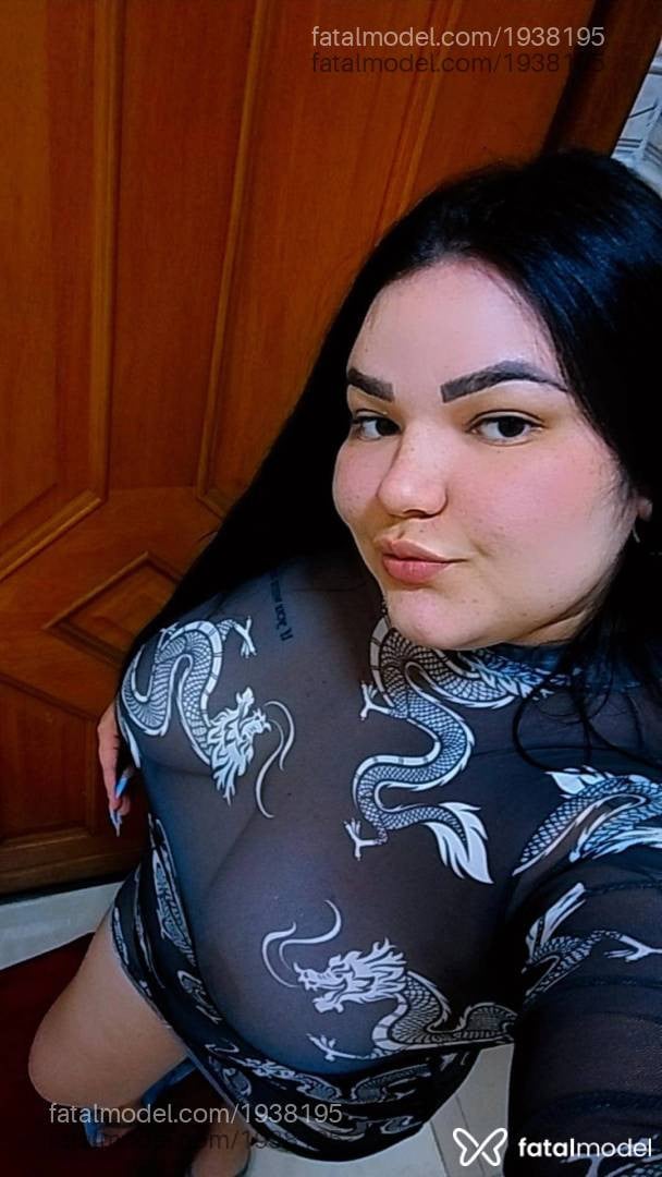 Acompanhante mulher morena (o) de olhos pretos - Gabrielle