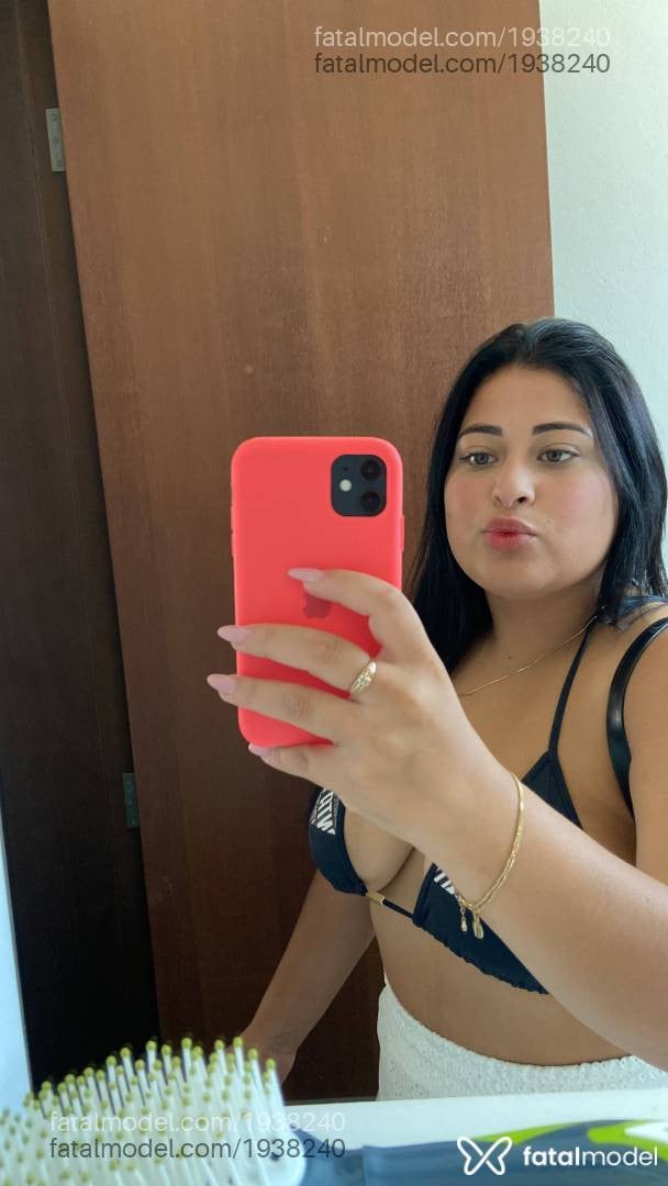 Acompanhante mulher morena (o) de olhos verdes em Tubarão - Mirella Lancaster