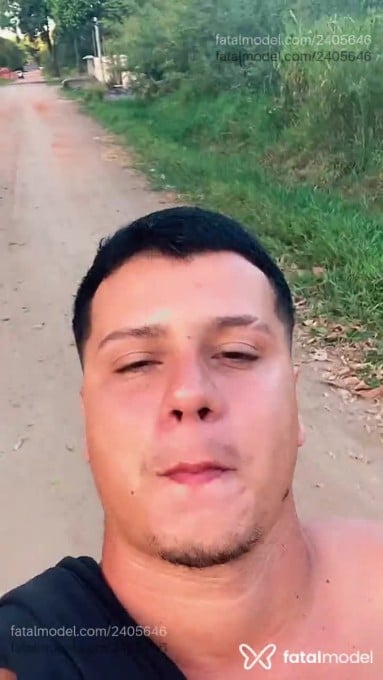 Acompanhante homem morena (o) de olhos castanhos em Serra Acompanhante homem morena (o) de olhos castanhos em Serra - Jotta