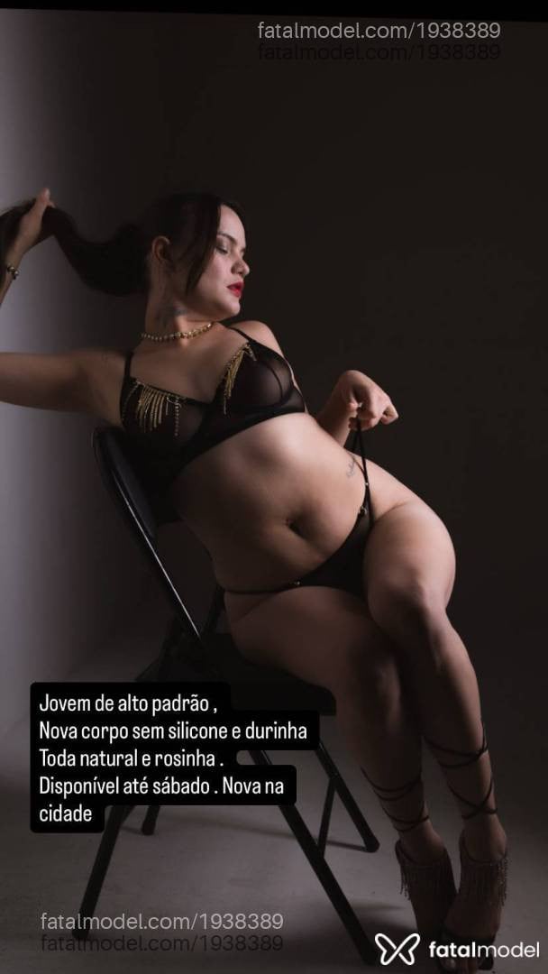 Acompanhante mulher ruiva (o) de olhos castanhos - Mirela