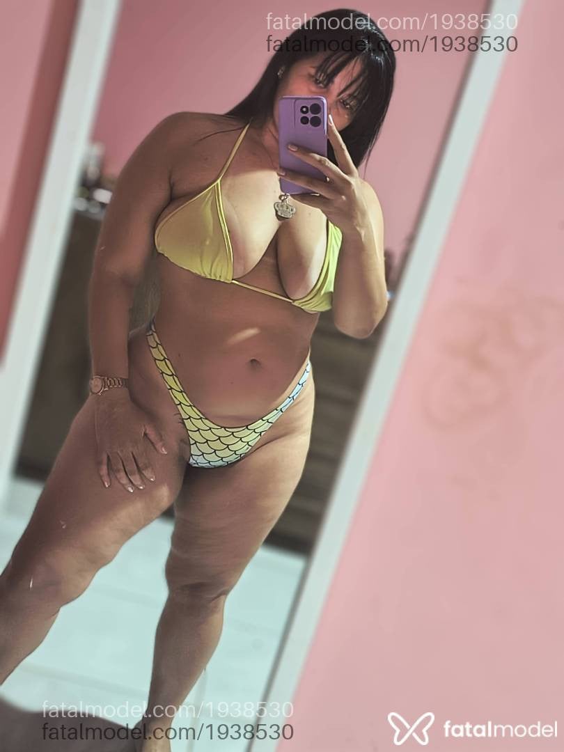 Acompanhante mulher morena (o) de olhos castanhos - Paula
