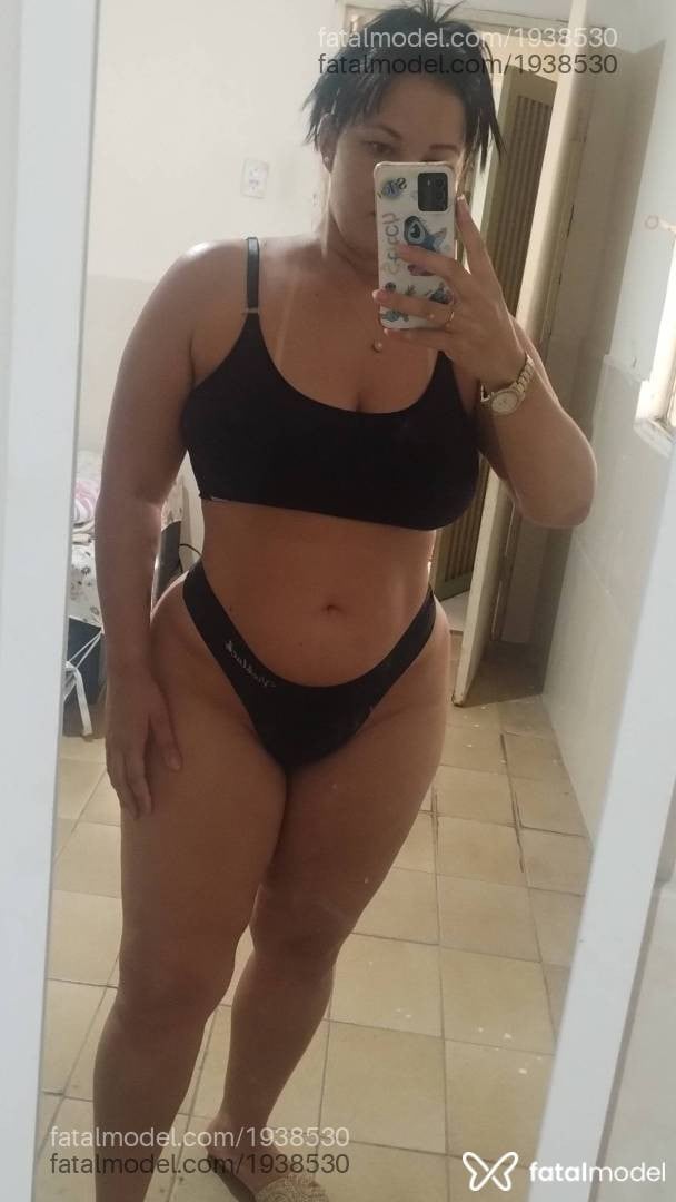 Acompanhante mulher morena (o) de olhos castanhos - Paula