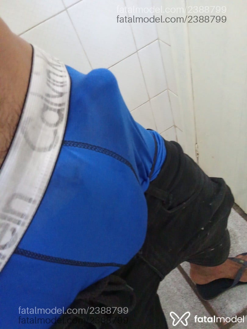 Acompanhante homem com cabelo castanho de olhos castanhos em Gravataí - Mario