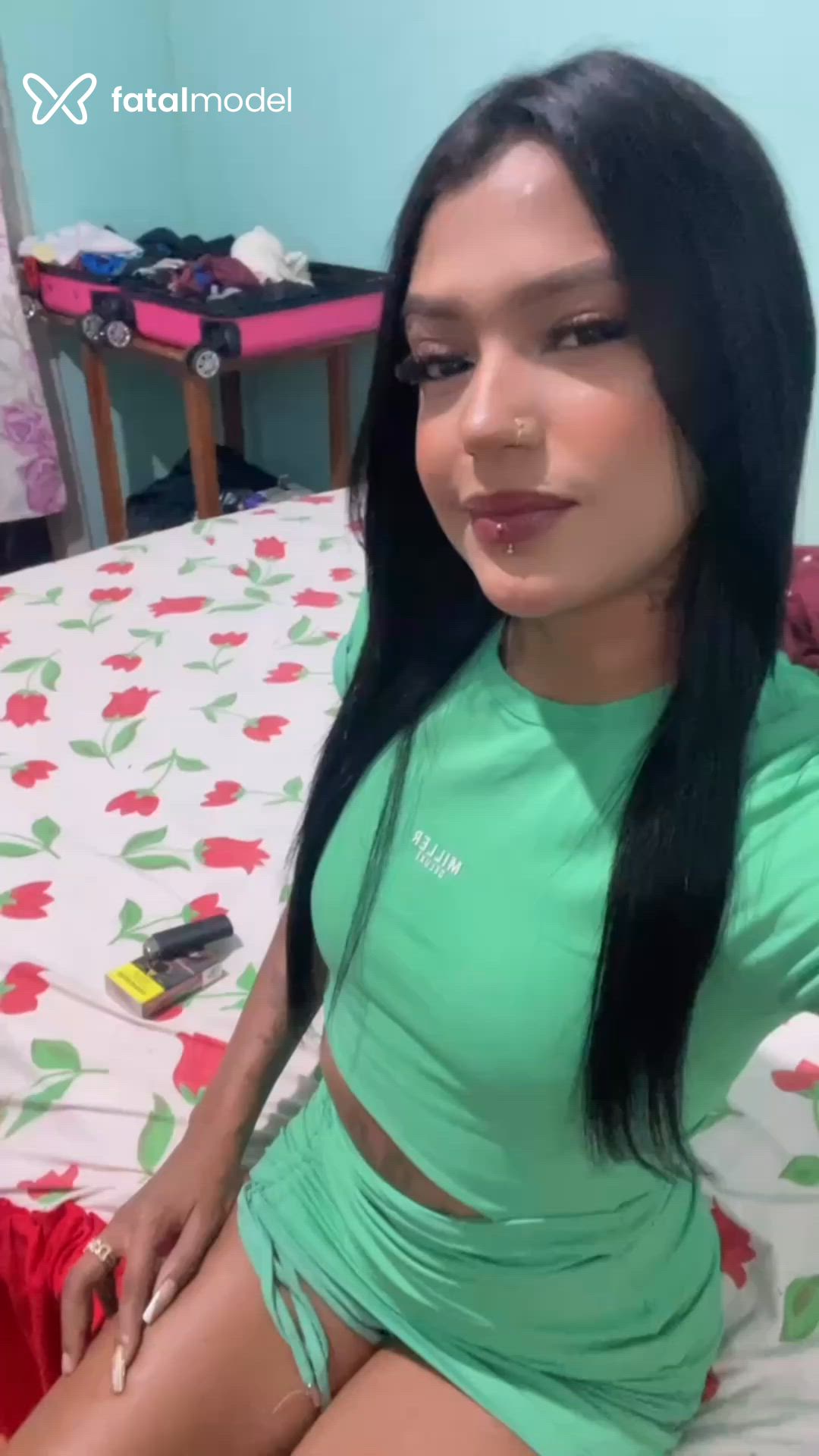 Acompanhante mulher morena (o) de olhos castanhos - Rebeca