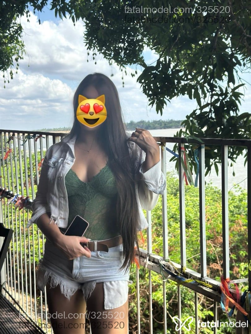 Acompanhante mulher com cabelo castanho de olhos castanhos - Fernanda