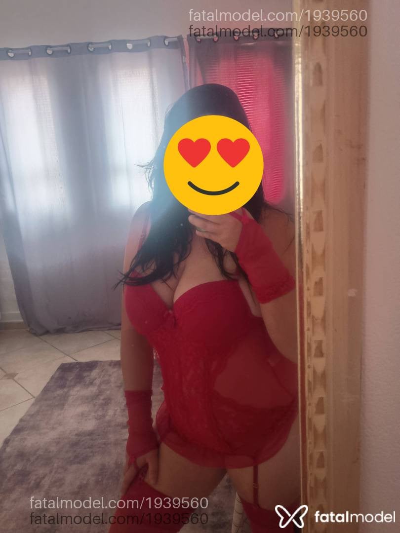 Acompanhante mulher com cabelo castanho de olhos mel - Mayara Bittencourt