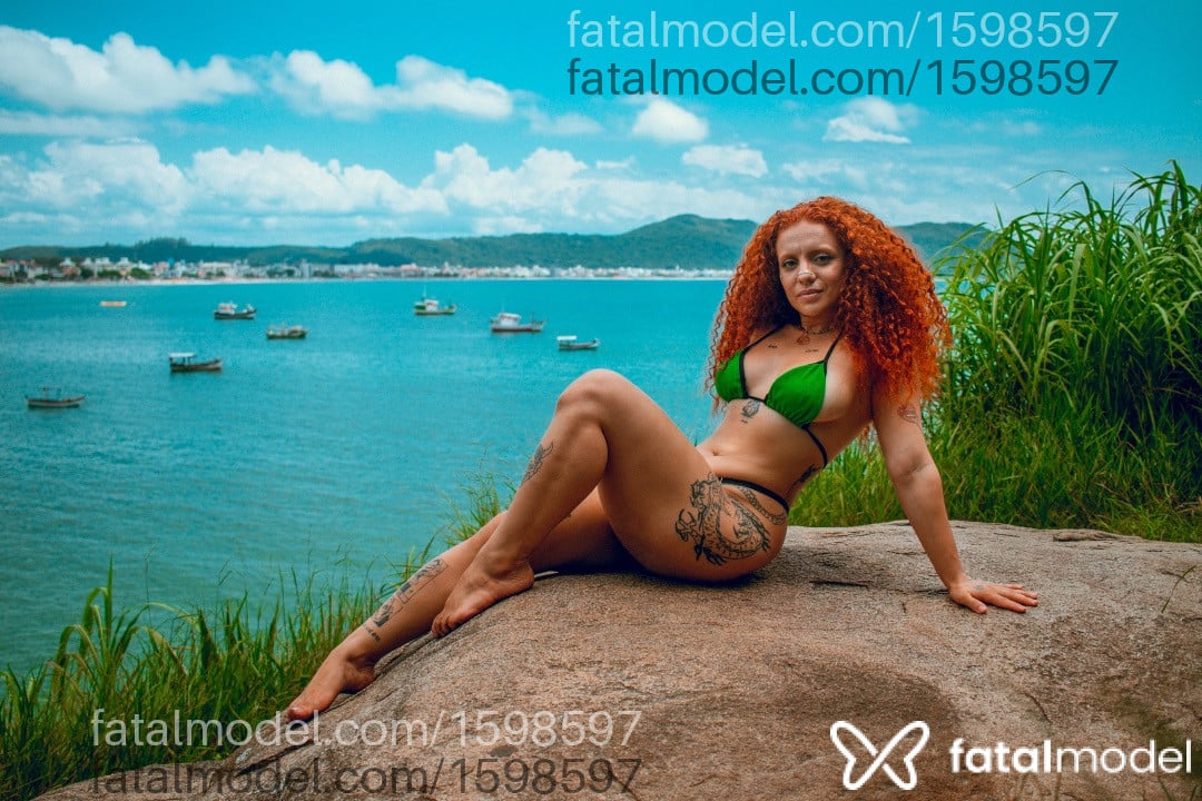 Acompanhante mulher ruiva (o) de olhos verdes em Rio de Janeiro - Katana Kai