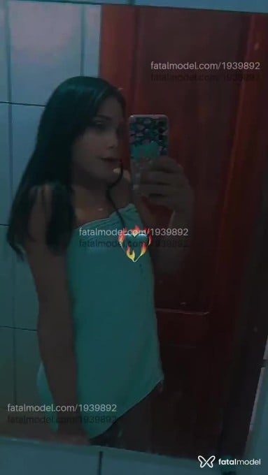 Acompanhante mulher trans com cabelo castanho de olhos pretos em Marabá - Índiaboa