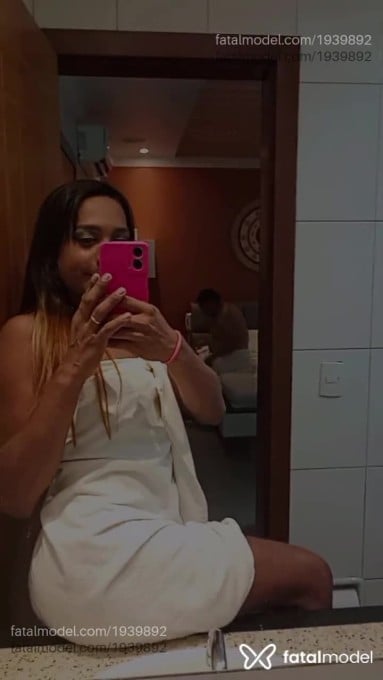Acompanhante mulher trans com cabelo castanho de olhos pretos em Marabá - Índiaboa