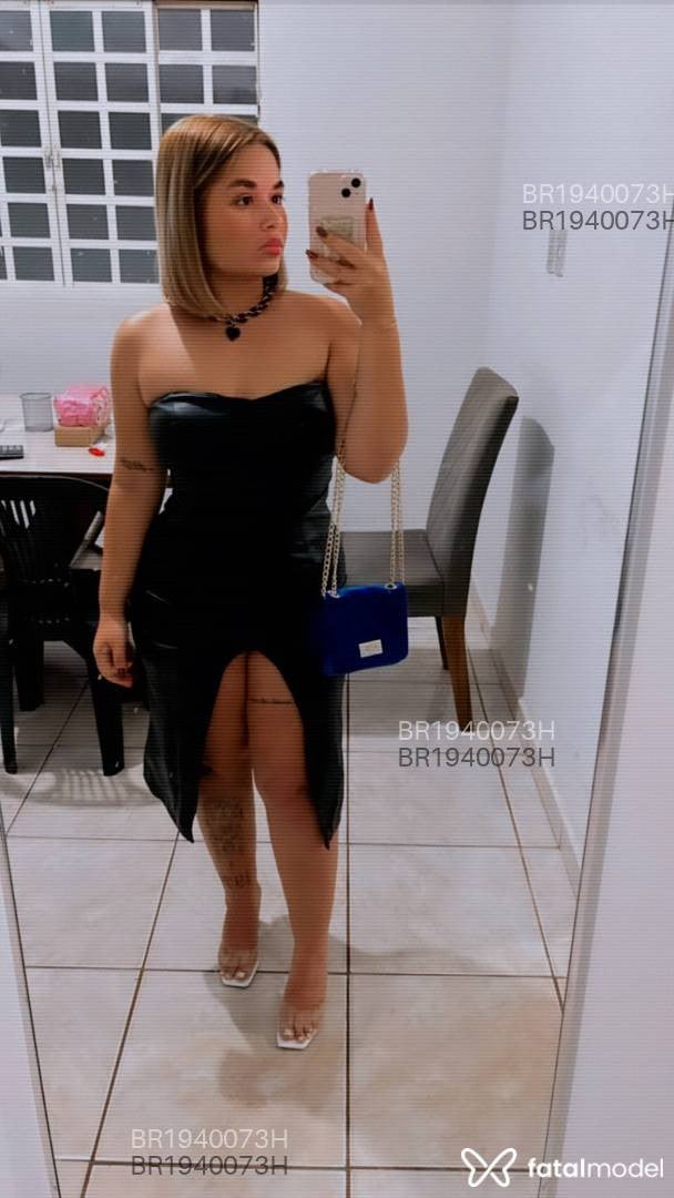Acompanhante mulher loira (o) de olhos pretos em Araguari - Mel Trindade