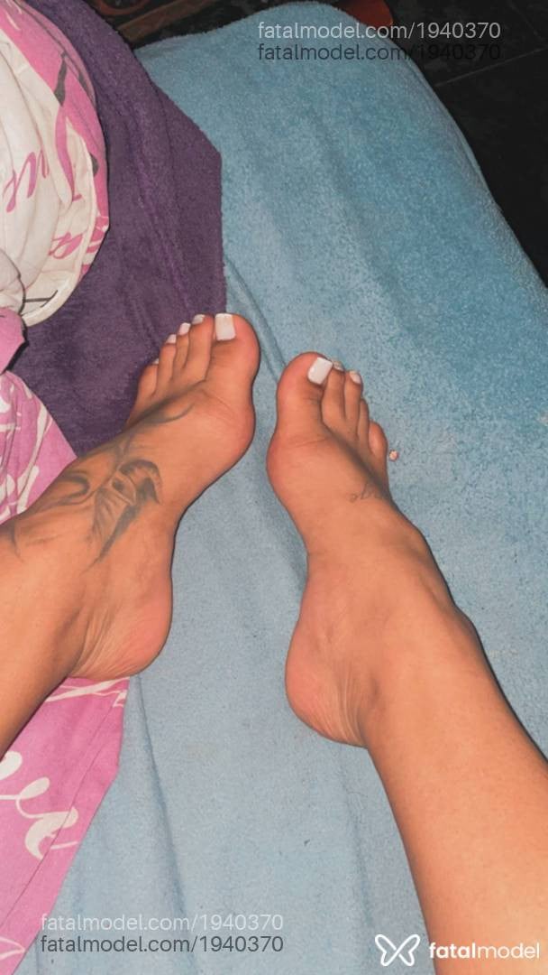 Acompanhante mulher trans com cabelo castanho de olhos castanhos - Fernanda Leite
