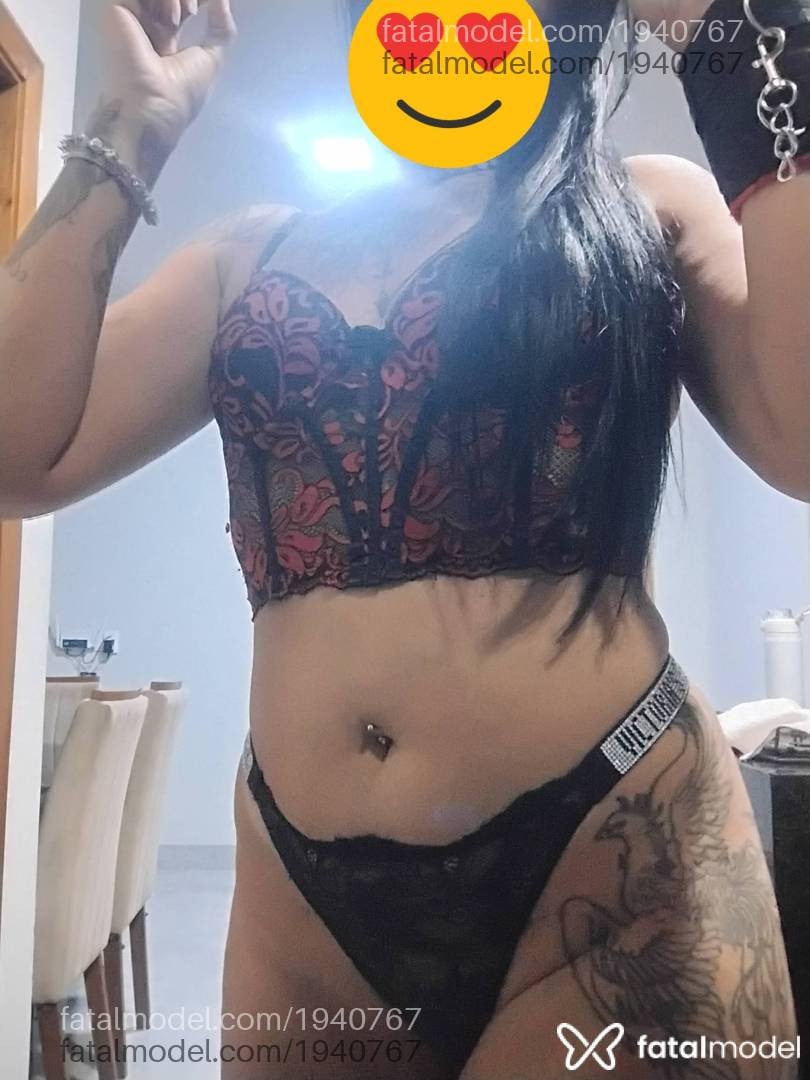 Acompanhante mulher morena (o) de olhos castanhos - Ruby Perez