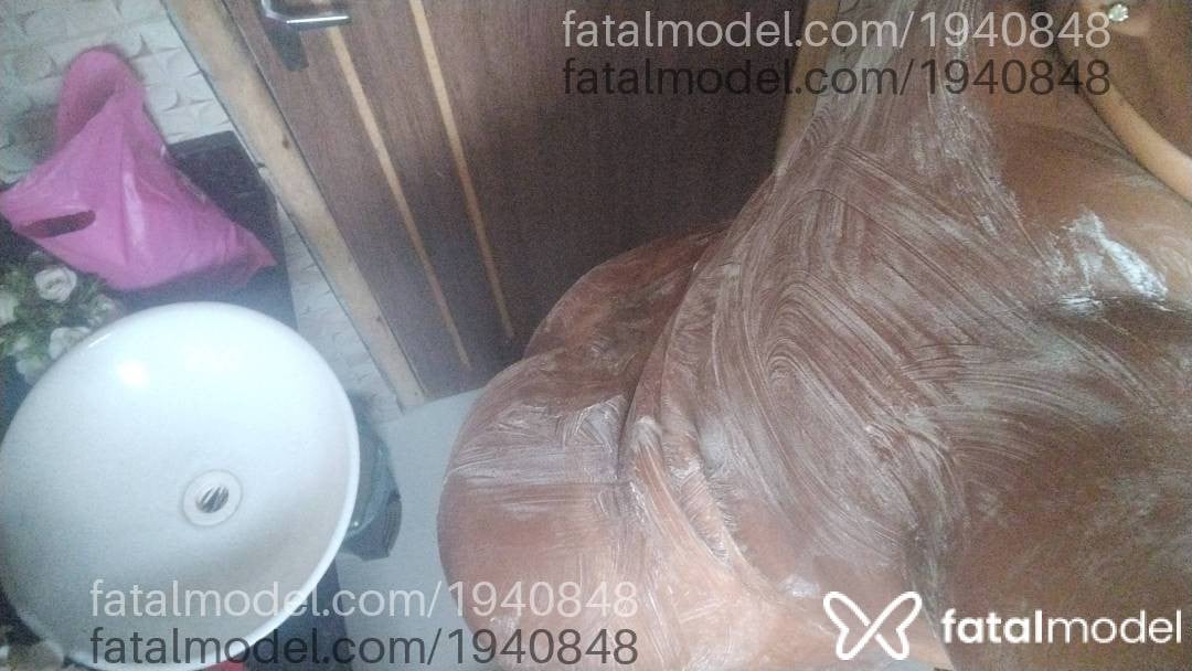 Acompanhante mulher morena (o) de olhos castanhos - Milena