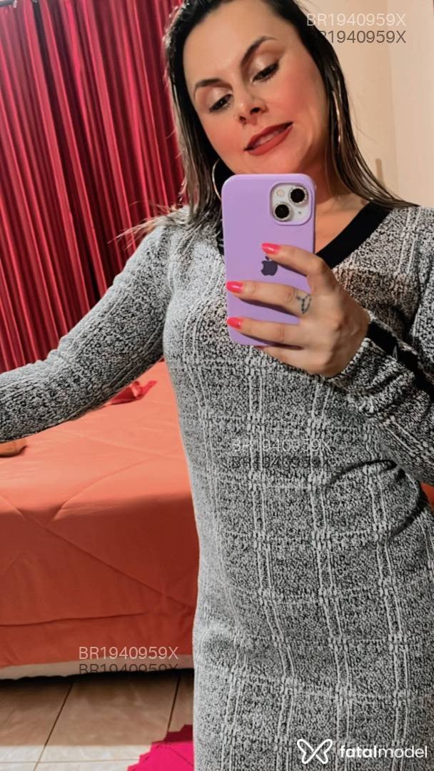 Acompanhante mulher com cabelo castanho de olhos castanhos em Leme - Thaytha