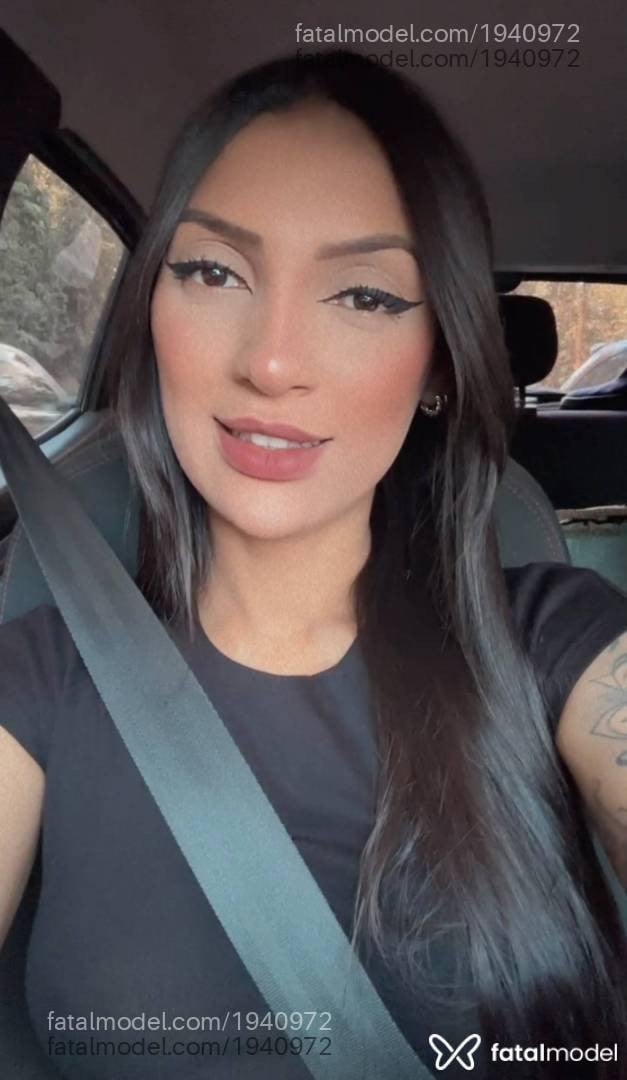Acompanhante mulher morena (o) de olhos pretos - Serena Castelli