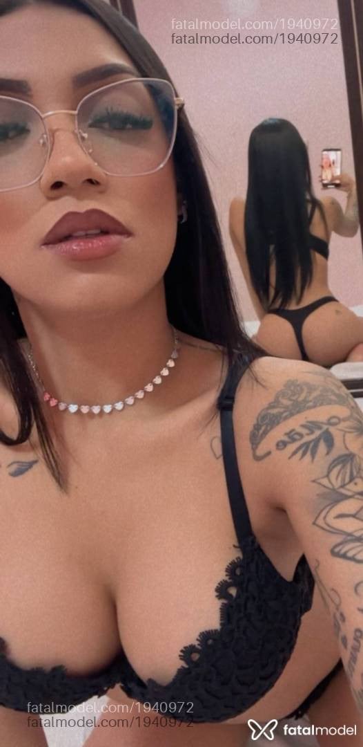 Acompanhante mulher morena (o) de olhos pretos - Serena Castelli