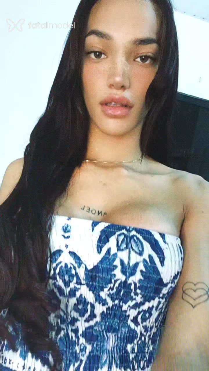 Acompanhante mulher trans morena (o) de olhos castanhos - Kimberlly
