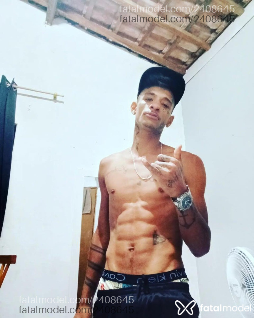 Acompanhante homem morena (o) de olhos pretos em Virtual - Rodrigodotado