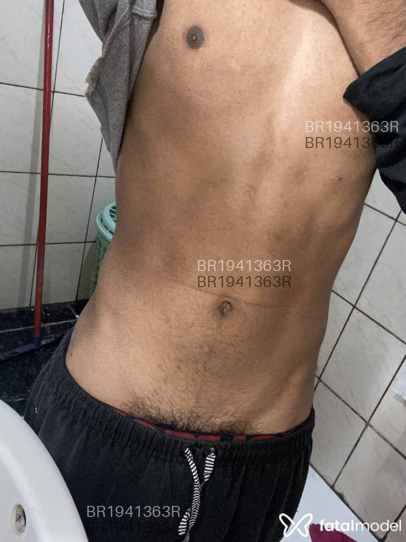 Acompanhante homem com cabelo castanho de olhos castanhos em Virtual Acompanhante homem com cabelo castanho de olhos castanhos em Virtual - Bruno