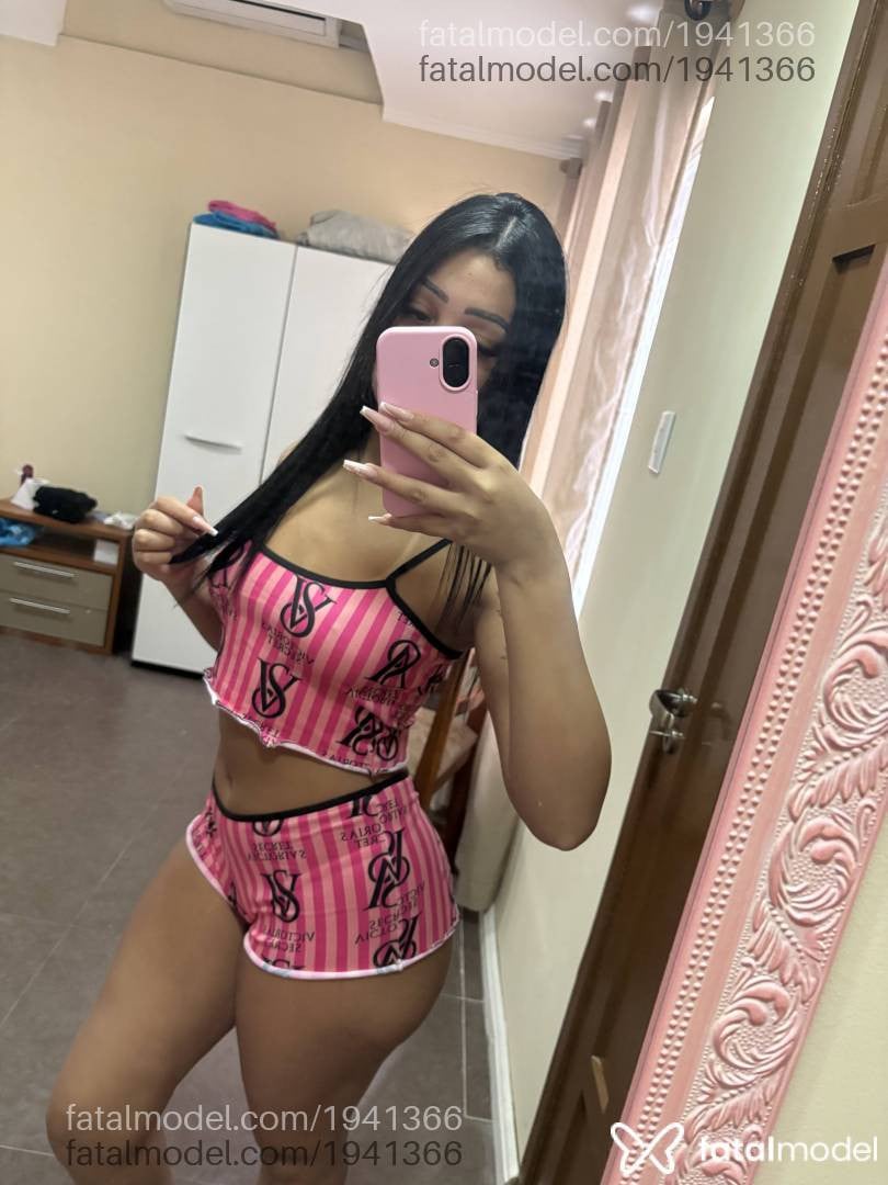 Acompanhante mulher com cabelo castanho de olhos castanhos - Nicole Matos