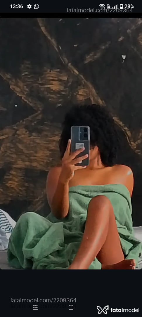Acompanhante mulher com cabelo castanho de olhos castanhos em Araruama Acompanhante mulher com cabelo castanho de olhos castanhos em Araruama - Jhully Nunes
