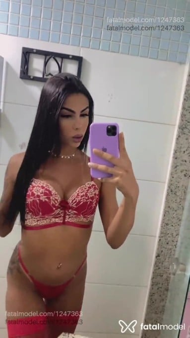 Acompanhante mulher trans morena (o) de olhos castanhos em Guarapari - Hayla Brito