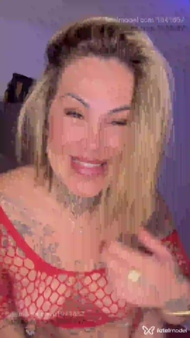 Acompanhante mulher loira (o) de olhos castanhos em Jaraguá do Sul - Paula Martins