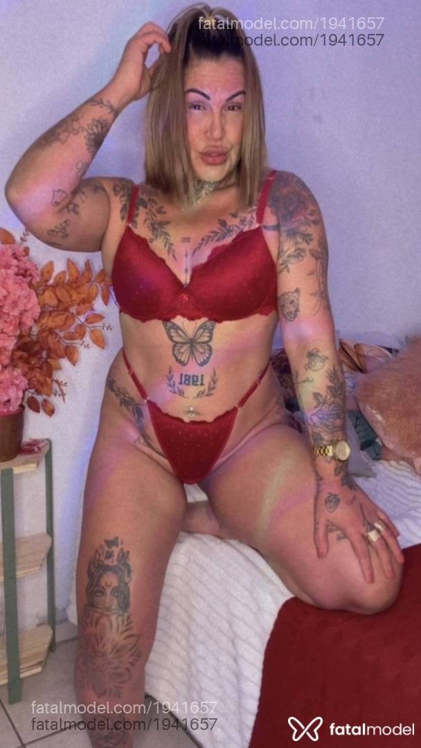 Acompanhante mulher loira (o) de olhos castanhos em Jaraguá do Sul - Paula Martins