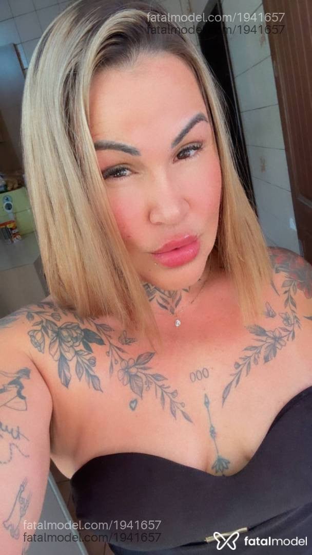 Acompanhante mulher loira (o) de olhos castanhos em Jaraguá do Sul - Paula Martins
