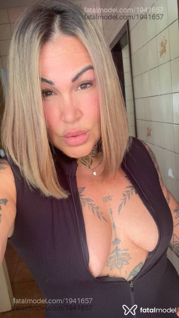 Acompanhante mulher loira (o) de olhos castanhos em Jaraguá do Sul - Paula Martins
