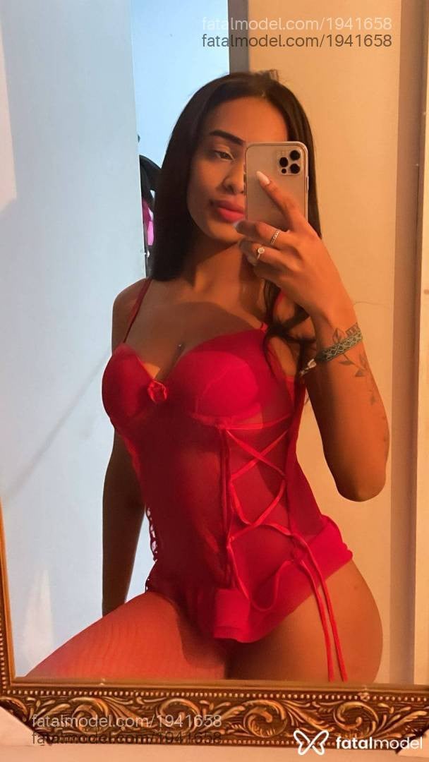 Acompanhante mulher morena (o) de olhos pretos em Maringá - Agatha