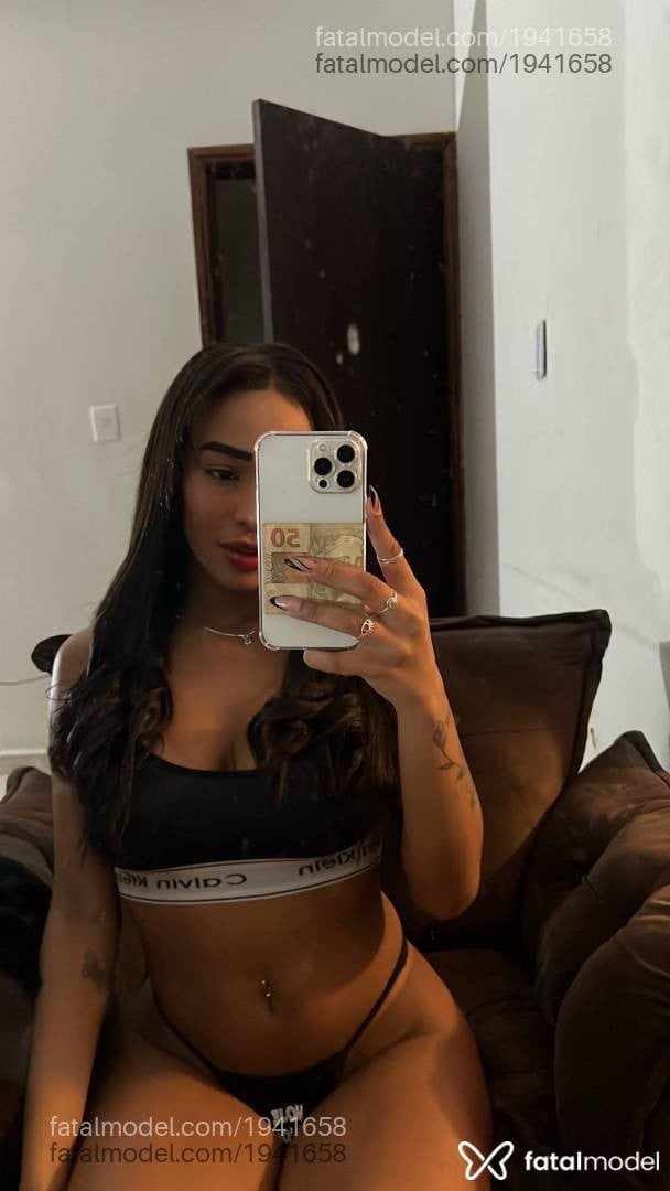 Acompanhante mulher morena (o) de olhos pretos em Maringá - Agatha