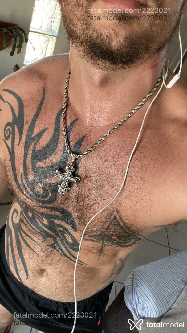 Acompanhante homem com cabelo castanho de olhos castanhos em Porto Alegre - Gael