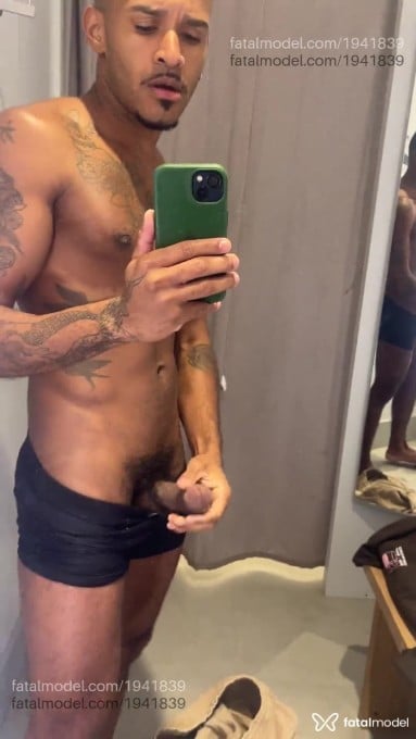 Acompanhante homem morena (o) de olhos castanhos em Rio de Janeiro - Rodrigo