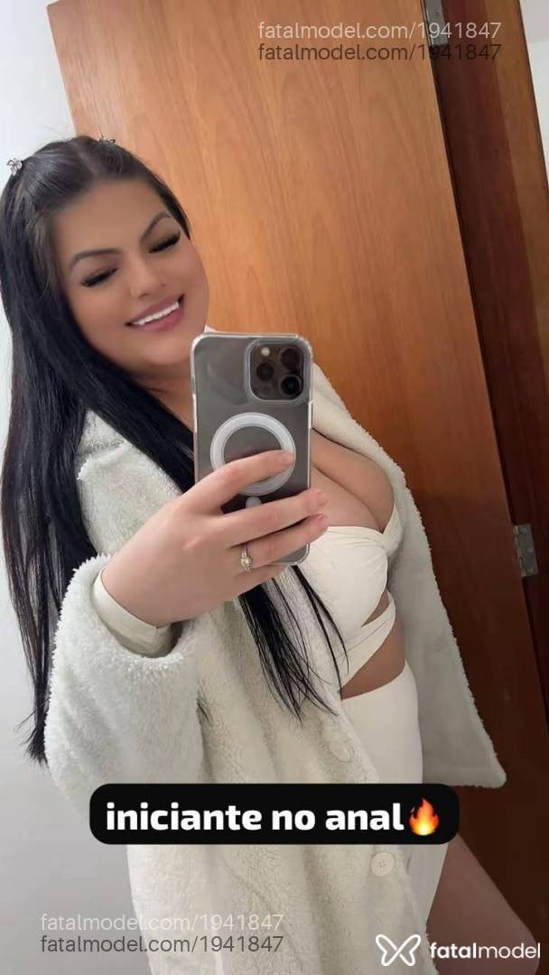 Acompanhante mulher com cabelo castanho de olhos castanhos - Pantera