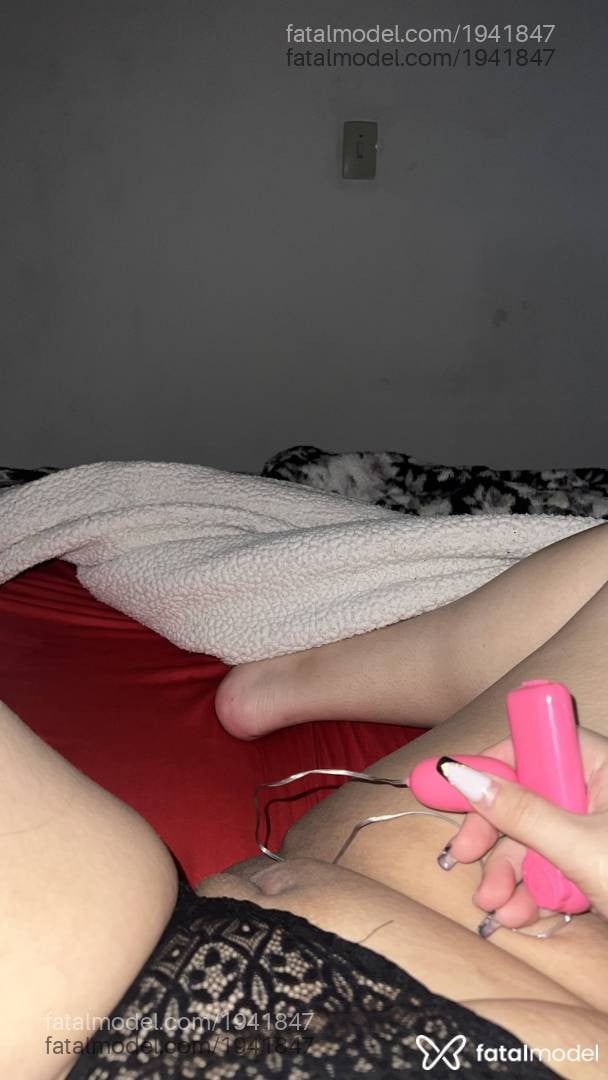 Acompanhante mulher com cabelo castanho de olhos castanhos - Pantera