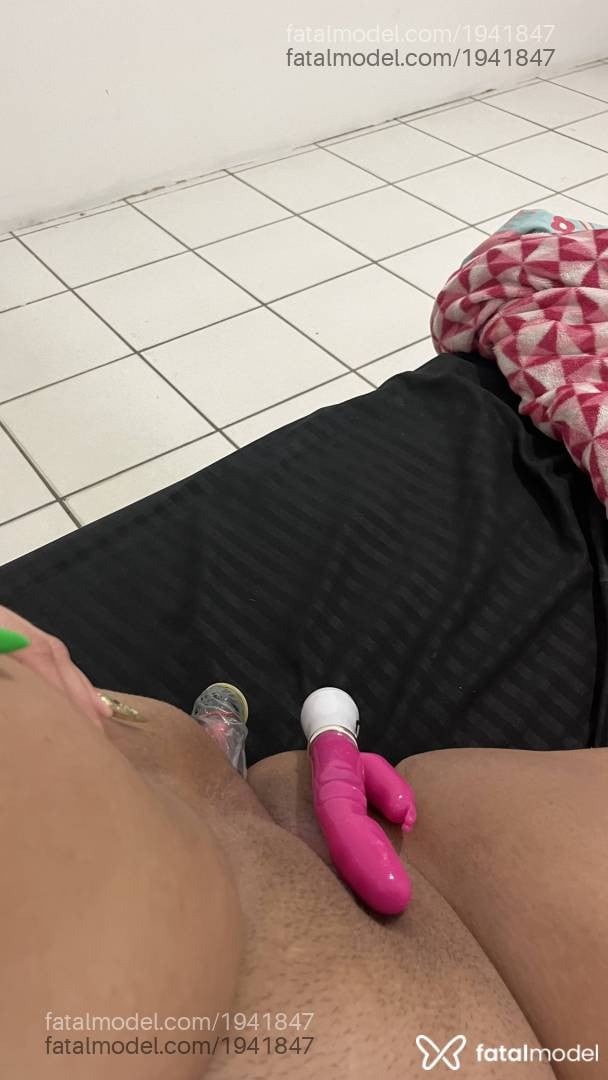 Acompanhante mulher com cabelo castanho de olhos castanhos - Pantera