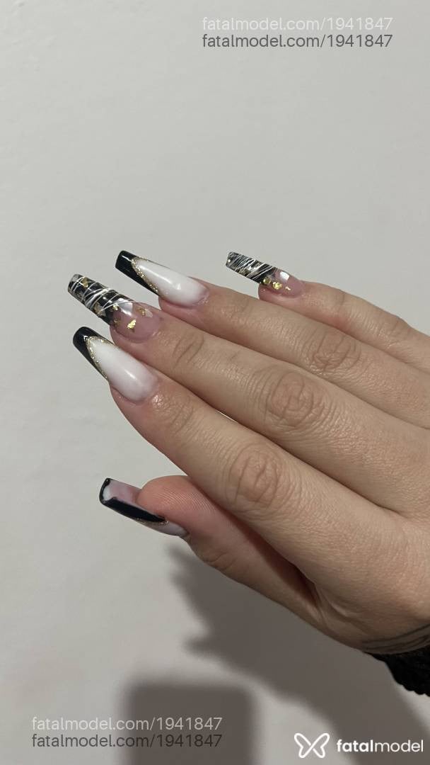 Acompanhante mulher com cabelo castanho de olhos castanhos - Pantera