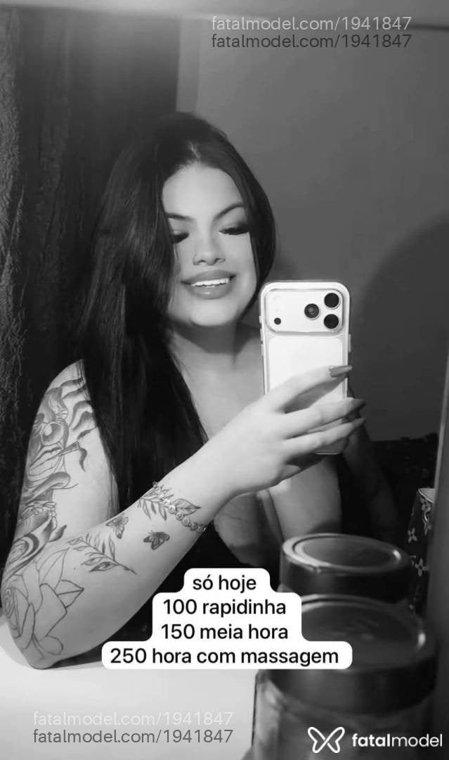 Acompanhante mulher com cabelo castanho de olhos castanhos - Pantera
