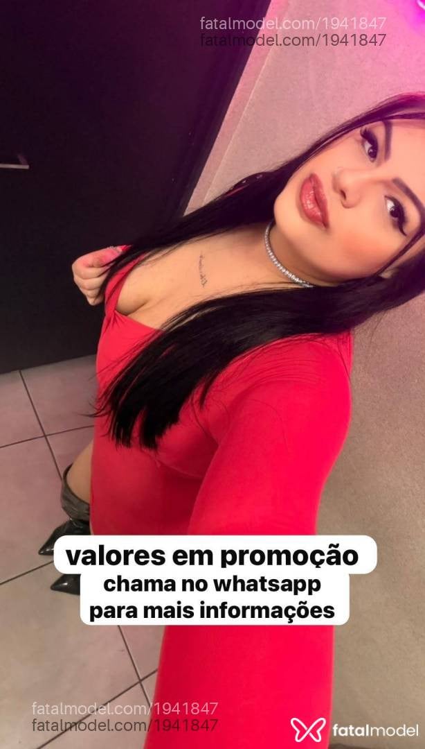 Acompanhante mulher com cabelo castanho de olhos castanhos - Pantera