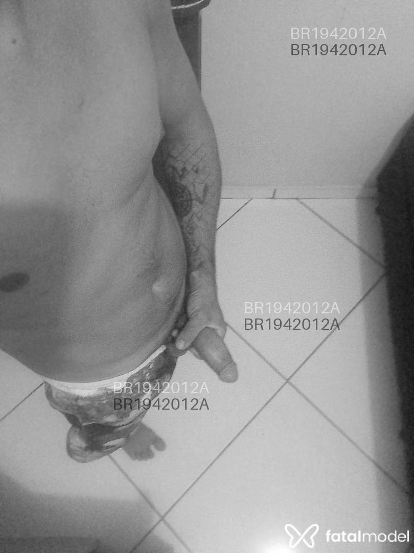 Acompanhante homem com cabelo castanho de olhos castanhos em Mirassol D'oeste - Staley