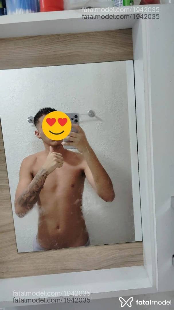 Acompanhante homem morena (o) de olhos castanhos em Porto Alegre - Wesley