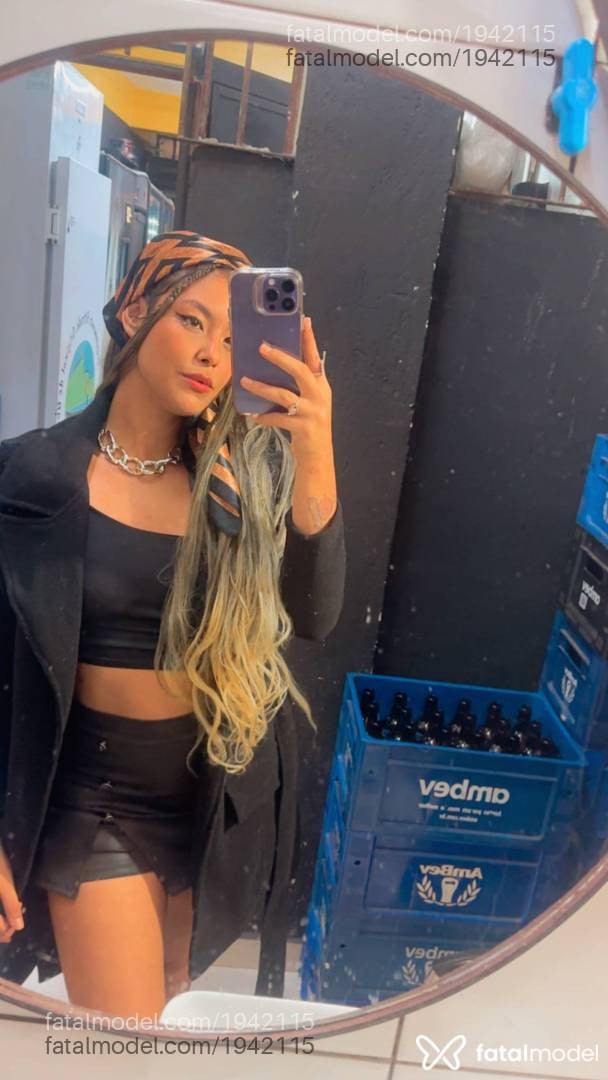Acompanhante mulher morena (o) de olhos castanhos - Yara Bocaiúva
