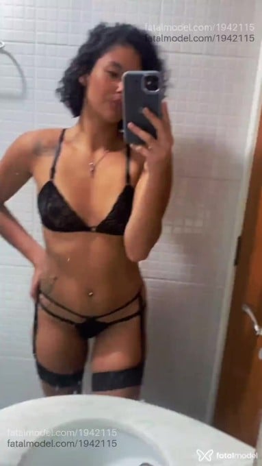 Acompanhante mulher morena (o) de olhos castanhos em Taubaté Acompanhante mulher morena (o) de olhos castanhos em Taubaté - Yara Bocaiúva