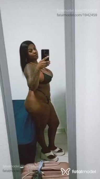 Acompanhante mulher com cabelo castanho de olhos pretos em Guaratinguetá - Lorena Dias